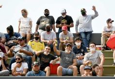 Foto de la galería: Afición y celebración compartida en el cierre del TC en el Autódromo capitalino