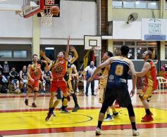 Foto de la galería: Clásico posadeño en el regreso de la Liga Provincial de Básquet