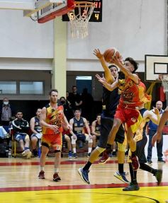 Foto de la galería: Clásico posadeño en el regreso de la Liga Provincial de Básquet