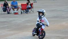 Foto de la galería: El Gobernador acompañó la presentación de la 5° fecha del Misionero de Pista