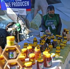 Foto de la galería: Trabajo y festejo en el 26° aniversario de las Ferias Francas en Misiones