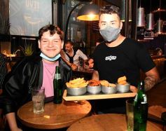 Foto de la galería: Sábado de picadas, cervezas y amigos en Antares Posadas