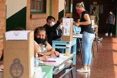 Foto de la galería: Compromiso y acompañamiento ciudadado en la jornada electoral en Posadas