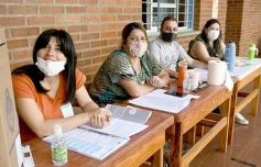 Foto de la galería: Compromiso y acompañamiento ciudadado en la jornada electoral en Posadas