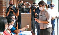 Foto de la galería: Compromiso y acompañamiento ciudadado en la jornada electoral en Posadas