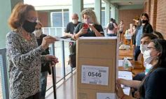 Foto de la galería: Compromiso y acompañamiento ciudadado en la jornada electoral en Posadas