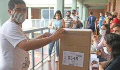 Foto de la galería: Compromiso y acompañamiento ciudadado en la jornada electoral en Posadas