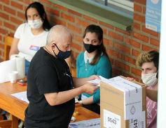 Foto de la galería: Compromiso y acompañamiento ciudadado en la jornada electoral en Posadas