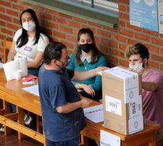 Foto de la galería: Compromiso y acompañamiento ciudadado en la jornada electoral en Posadas