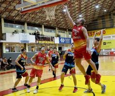 Foto de la galería: Tokio ganó y quedó como lider de la zona sur en la Liga Provincial