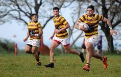 Foto de la galería: Centro de Cazadores sumó otro triunfo y sigue invicto en el Torneo Súper 8 de Rugby