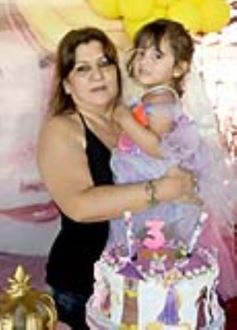 Foto de la galería: Celebración de los tres años y bautismo de la pequeña Emma Stefania