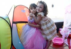 Foto de la galería: Celebración de los tres años y bautismo de la pequeña Emma Stefania