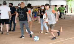 Foto de la galería: Clemente Rodríguez y Rolfi Montenegro presentes en la Clínica de Fútbol de la EBY en Posadas
