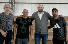 Foto de la galería: Clemente Rodríguez y Rolfi Montenegro presentes en la Clínica de Fútbol de la EBY en Posadas