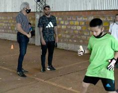 Foto de la galería: Clemente Rodríguez y Rolfi Montenegro presentes en la Clínica de Fútbol de la EBY en Posadas