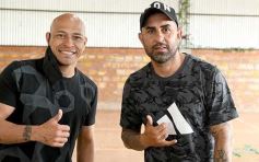 Foto de la galería: Clemente Rodríguez y Rolfi Montenegro presentes en la Clínica de Fútbol de la EBY en Posadas