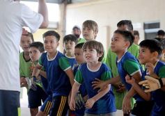 Foto de la galería: Clemente Rodríguez y Rolfi Montenegro presentes en la Clínica de Fútbol de la EBY en Posadas
