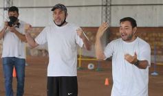 Foto de la galería: Clemente Rodríguez y Rolfi Montenegro presentes en la Clínica de Fútbol de la EBY en Posadas