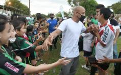 Foto de la galería: Yacyretá entregó equipamiento deportivo al Club El Brete de Posadas