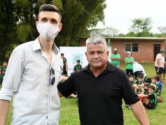 Foto de la galería: Yacyretá entregó equipamiento deportivo al Club El Brete de Posadas