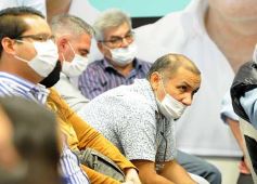 Foto de la galería: Oscar Herrera Ahuad junto a sindicalistas misioneros en el debate por la reforma laboral