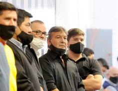 Foto de la galería: Oscar Herrera Ahuad junto a sindicalistas misioneros en el debate por la reforma laboral