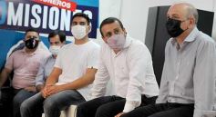 Foto de la galería: Oscar Herrera Ahuad junto a sindicalistas misioneros en el debate por la reforma laboral