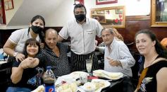 Foto de la galería: Trabajo, entretenimiento y amigos en la ciudad capital