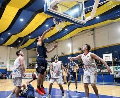 Foto de la galería: Triunfo de Tokio en el clásico posadeño de la Liga Provincial de Básquet