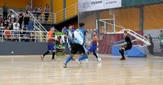 Foto de la galería: Posadas logró el pase a semis frente a Montecarlo en el Torneo Regional de Futsal