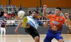 Foto de la galería: Posadas logró el pase a semis frente a Montecarlo en el Torneo Regional de Futsal