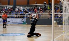 Foto de la galería: Posadas logró el pase a semis frente a Montecarlo en el Torneo Regional de Futsal