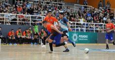 Foto de la galería: Posadas logró el pase a semis frente a Montecarlo en el Torneo Regional de Futsal