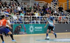 Foto de la galería: Posadas logró el pase a semis frente a Montecarlo en el Torneo Regional de Futsal