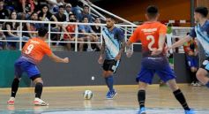 Foto de la galería: Posadas logró el pase a semis frente a Montecarlo en el Torneo Regional de Futsal