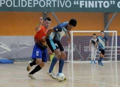 Foto de la galería: Posadas logró el pase a semis frente a Montecarlo en el Torneo Regional de Futsal