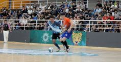 Foto de la galería: Posadas logró el pase a semis frente a Montecarlo en el Torneo Regional de Futsal