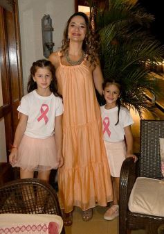 Foto de la galería: Cóctel Rosa del Cerro, en la lucha y prevención del cáncer de mama en Posadas