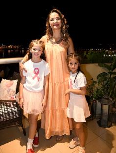 Foto de la galería: Cóctel Rosa del Cerro, en la lucha y prevención del cáncer de mama en Posadas