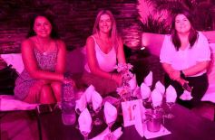 Foto de la galería: Cóctel Rosa del Cerro, en la lucha y prevención del cáncer de mama en Posadas