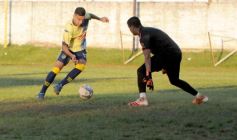 Foto de la galería: Victoria auriazul en el inicio del Torneo Oficial de la Liga Posadeña de Fútbol