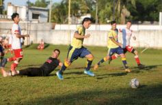 Foto de la galería: Victoria auriazul en el inicio del Torneo Oficial de la Liga Posadeña de Fútbol