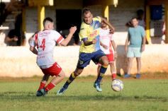 Foto de la galería: Victoria auriazul en el inicio del Torneo Oficial de la Liga Posadeña de Fútbol