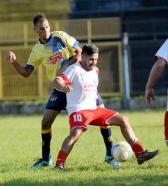 Foto de la galería: Victoria auriazul en el inicio del Torneo Oficial de la Liga Posadeña de Fútbol