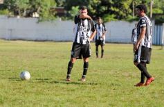 Foto de la galería: El Decano sumó su primer triunfo en el Torneo de Fútbol Posadeño