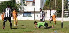 Foto de la galería: El Decano sumó su primer triunfo en el Torneo de Fútbol Posadeño