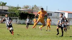 Foto de la galería: El Decano sumó su primer triunfo en el Torneo de Fútbol Posadeño