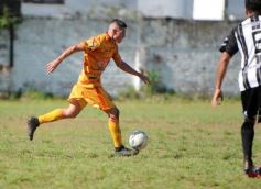 Foto de la galería: El Decano sumó su primer triunfo en el Torneo de Fútbol Posadeño