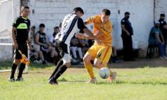 Foto de la galería: El Decano sumó su primer triunfo en el Torneo de Fútbol Posadeño